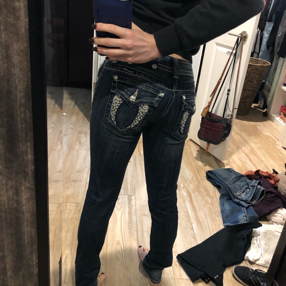 2 pairs skinny Miss Me Jeans size 25.
